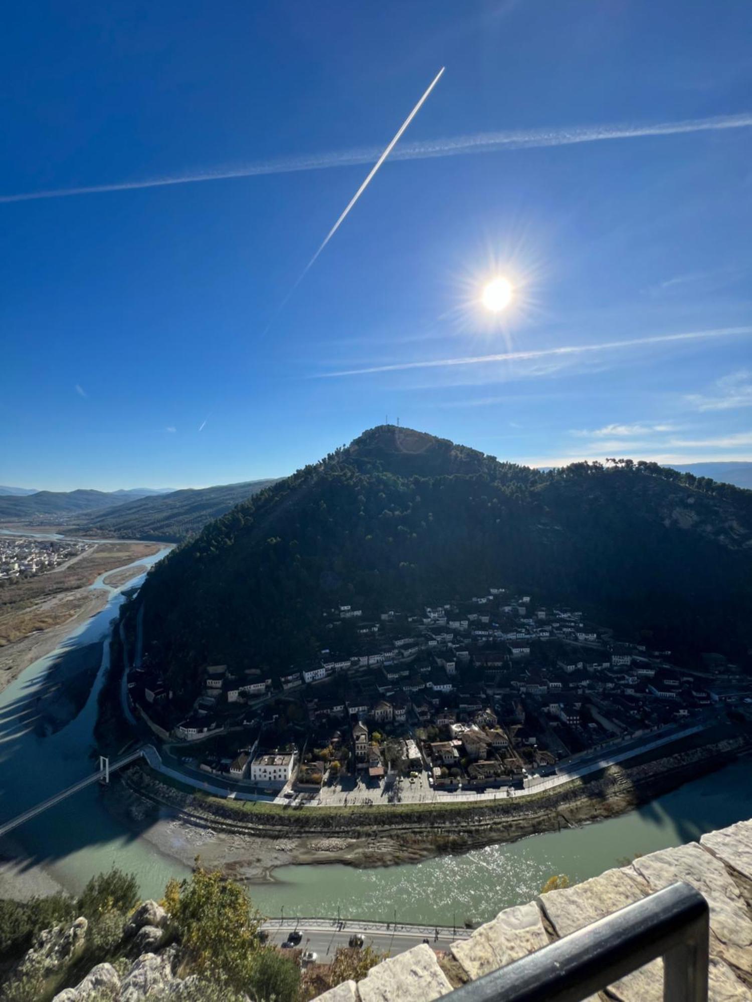 Villa Dona Berat Eksteriør bilde